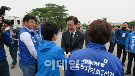  ‘접경’ 파주서 “이재명이 더 가능성” vs “남경필 또 밀겠다”