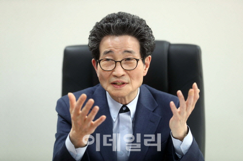 이목희 "최저임금인상 속도조절 거론할 때 아니다"