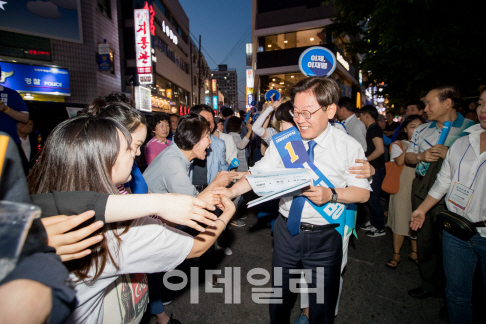 의정부대첩… 문희상과 이재명 vs 홍문종과 남경필