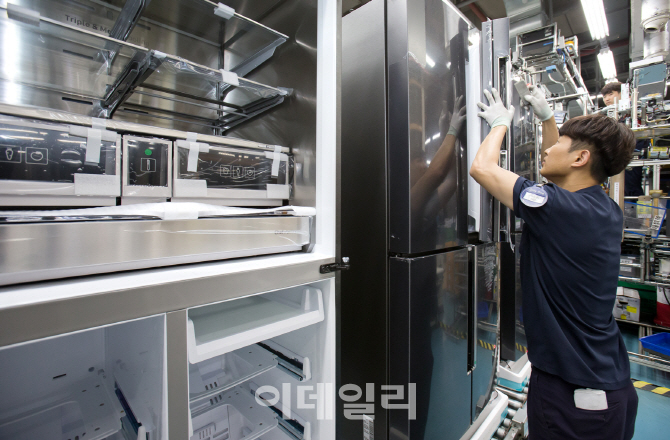 삼성전자 프리미엄 냉장고, 혼수·이사철 맞아 인기 고공행진