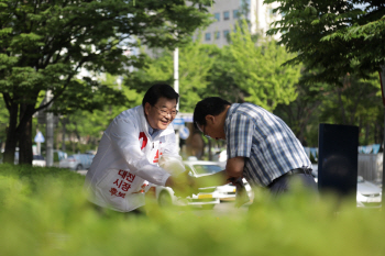 [선택6.13]대전시장·충남지사 후보들, 막판까지 지지 호소