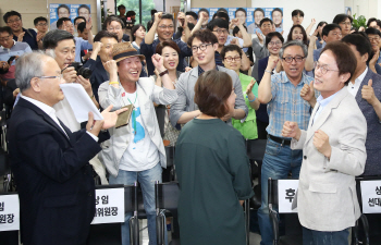 전국 교육감 선거, 진보 13곳 우세...4곳 접전(속보)