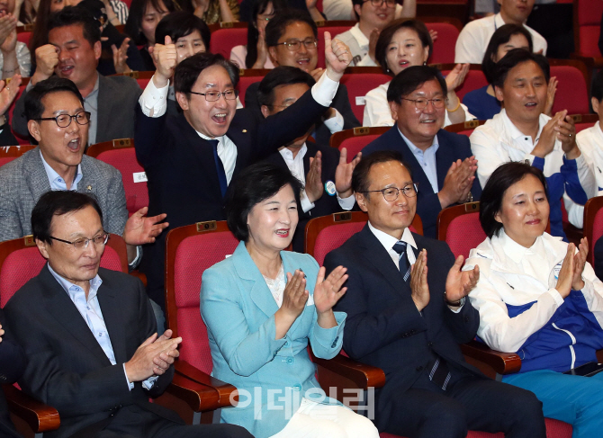 與도 정계개편 나서나...범진보 연정·연대설 솔솔