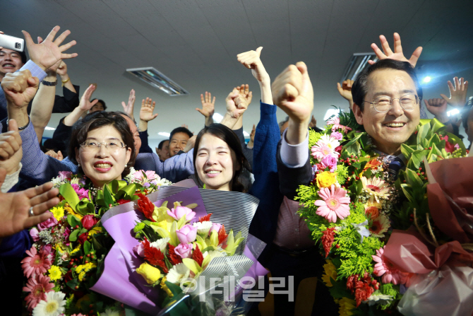  박지원 지역구 목포에 민주당 김종식 당선