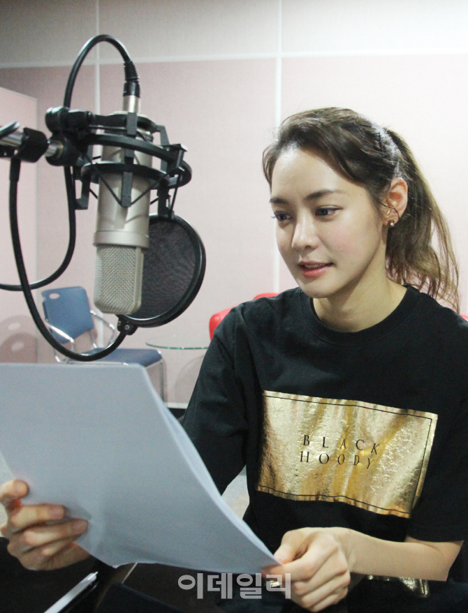 [포토] 안현모, 전범기 퇴치 영상 내레이션 재능기부