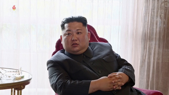 [포토] 북한 TV, 김정은 싱가포르 일정 상세 보도