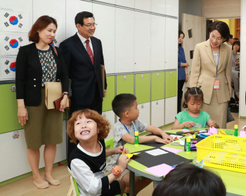 서울 구로구 등 9개 지역에 ‘돌봄 생태계 구축’ 80억 지원