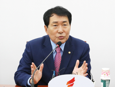 한국당 “비대위원장, 다음주 주말까지 가시권으로”