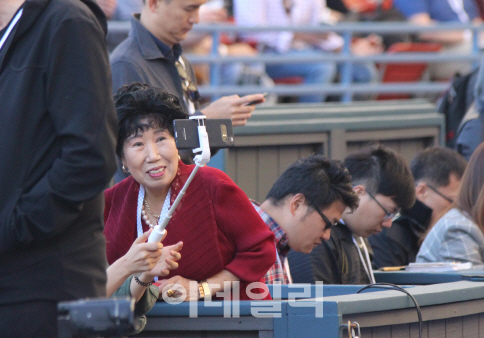  실버 크리에이터 전성시대.."늦은 건 없어"