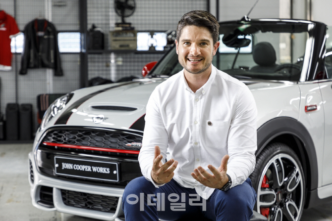 MINI 홍보대사 “올해 韓서 고성능 JCW 꽃 피울 것”