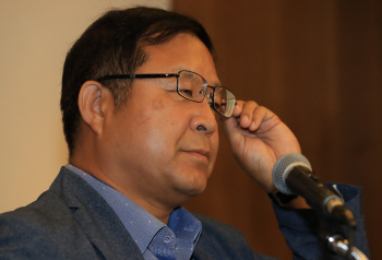 현안 산적한 경총, 내부 진흙탕 싸움 장기화 조짐에..경영계 '근심'(종합)