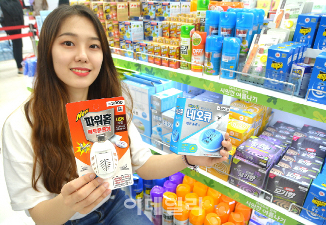 포토] 다이소, 해충퇴치용품 선보여..