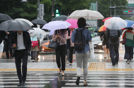 내일도 전국 흐림…일부 지역 낮 사이 소나기