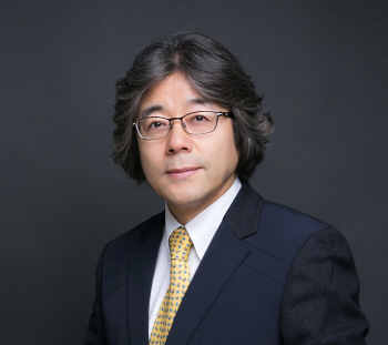  핵심리더의 두 얼굴, 오만과 편견
