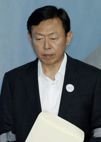 신동빈 경영비리 소송 2차전…체면 구긴 檢, 대대적 반격 예고