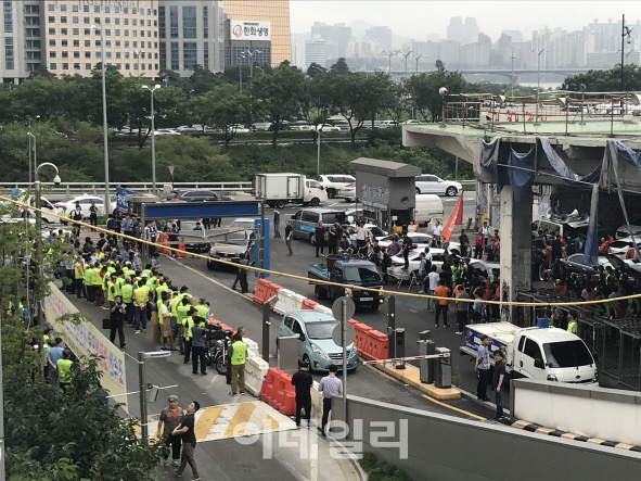 노량진 수산시장 철거 강행…수협 "신시장 이전" VS 상인 "구시장 복원"