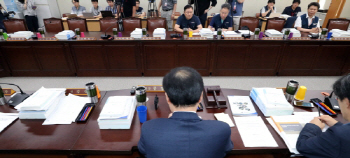 최저임금 결정 D-1…두 자릿수냐 한 자릿수냐