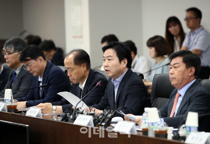 [포토]홍종학, '중기제품 구매운동 해야'