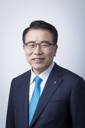 "북한을 알자"..팔 걷어 붙인 조용병 회장