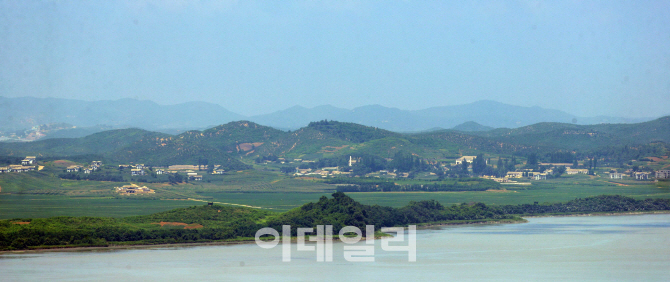 [포토]'이쪽도 더워요'
