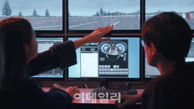 현대모비스, 인공지능 기술로 車 SW 개발 속도 낸다