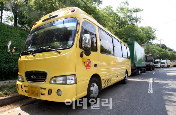 [어린이집 안전대책]어린이집 차량에 '잠든 아이' 확인장치 연내 도입