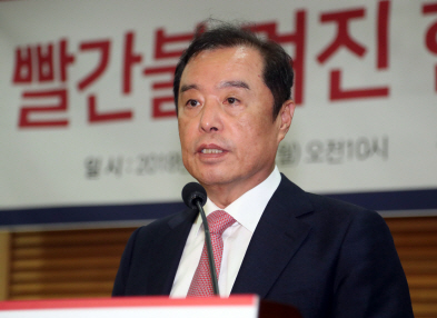 ‘역사 흐름’ 강조한 김병준…한국당 어디로 이끌까