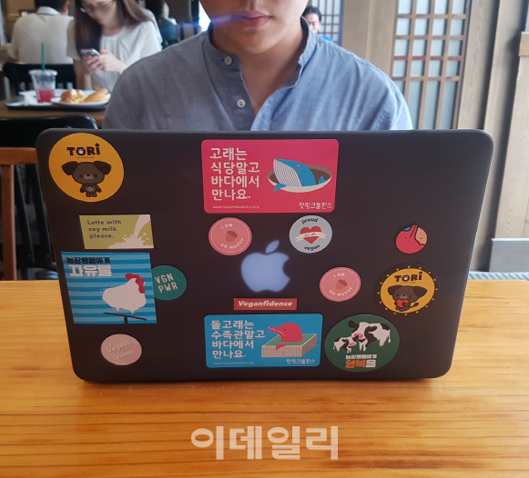"치킨도 생명입니다"…치믈리에 행사 급습한 치맥 애호가