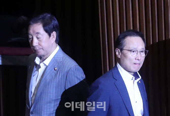 [포토]홍영표-김성태 '김성수 임명동의안 난항'