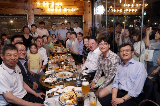 文대통령 “구조적 개혁 참 힘들지만 정착되면 우리 전체에 도움”