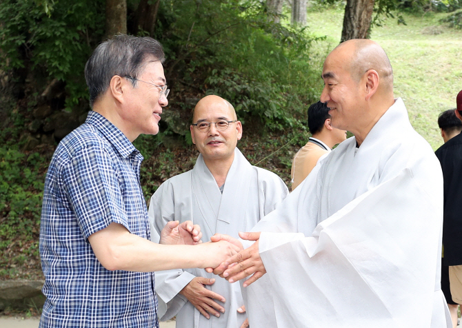 개각·비핵화 숙제 안고 文대통령, 30일부터 닷새간 여름휴가