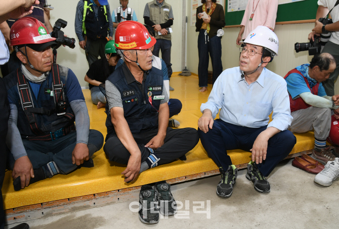 서울시, 폭염 자연재난으로 규정…건설현장 근로자 보호 강화
