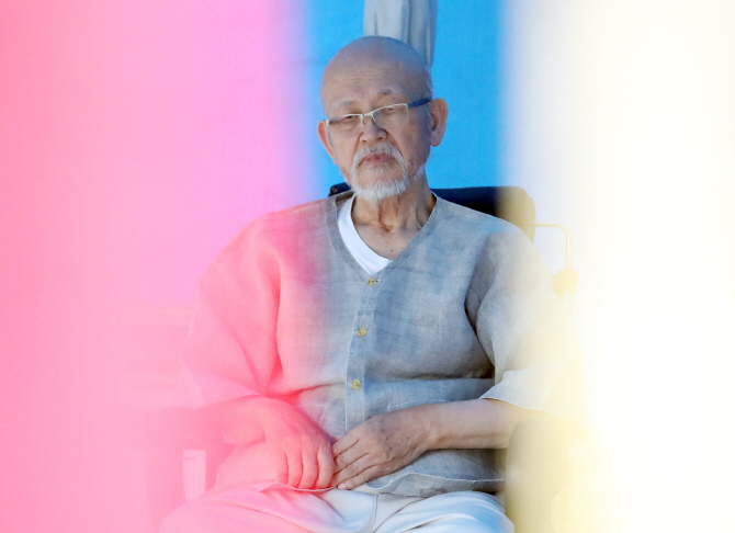설조스님 41일째 단식 중단..주위 설득에 병원행