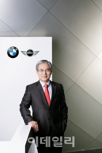 BMW '대대적 리콜' 이끌어낸 김효준 회장