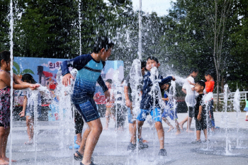 "의왕 왕송호수서 무더위 날리세요"