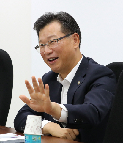 한국당 이양수 “이개호 아들, 금호아시아나 특혜 입사 의혹”