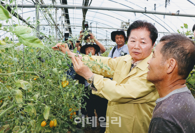 김병원 농협 회장 "폭염 극복 무이자 자금 5천억원 긴급 편성 지원"
