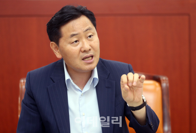 [인터뷰]②김관영 "文정부, 고무줄식 재정운용…후손에 죄 짓는 일"