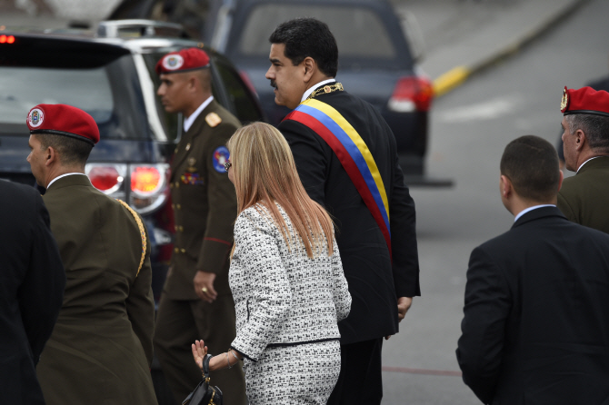 베네수엘라 대통령 암살 용의자로 6명 체포…"中드론 사용"