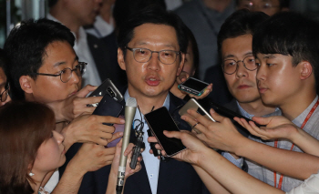 당당한 김경수…與 당권주자 ‘지원사격’ 뜨거워질까