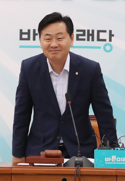 김관영 "교섭단체 몫만 없애는 것이 특활비 전면폐지인가"