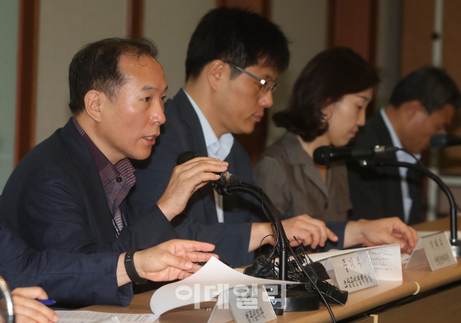 [포토]'소상공인-자영업자에 대한 지원 대책은'