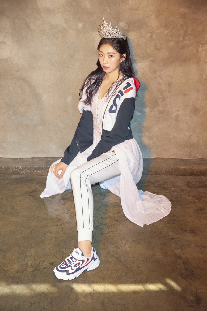 [포토]'어글리 슈즈' 신은 미스코리아 퀸