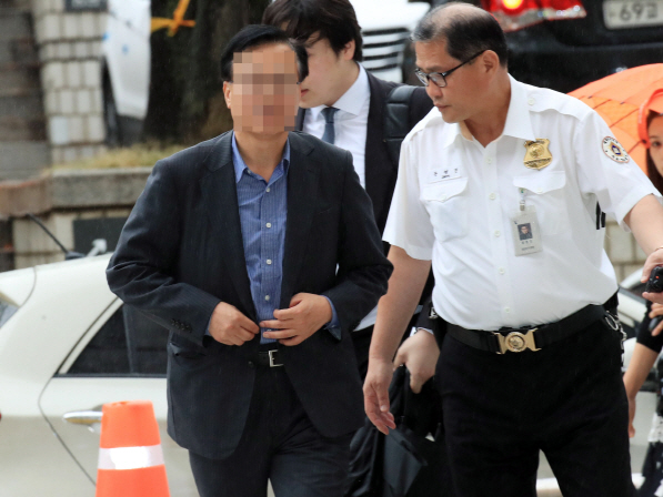 '댓글공작 의혹' 전·현직 경찰 간부들 구속영장 기각