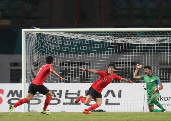 AG에 광고판 보이더니 주가 쑥…쌍용정보통신 매각 가능성도 쑥