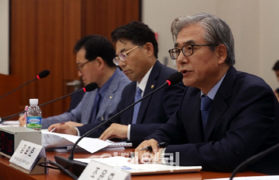 경찰 '연쇄 화재' BMW 한국 지사 압수수색