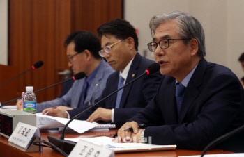 경찰 '연쇄 화재' BMW 한국 지사 압수수색