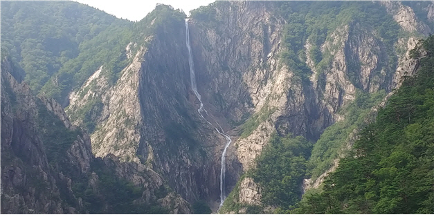 설악산 최고 비경 토왕성 폭포, 웅장한 모습 보러 오세요