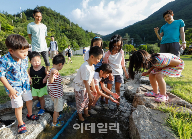 [포토]"아빠 어디 가?" 물놀이로 힐링하는 대림산업 직원 자녀들