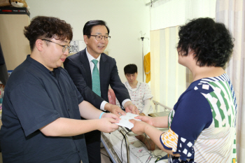 이면재 대진대총장 "이찬호 학생, 완쾌해 학교로 돌아오십시요"